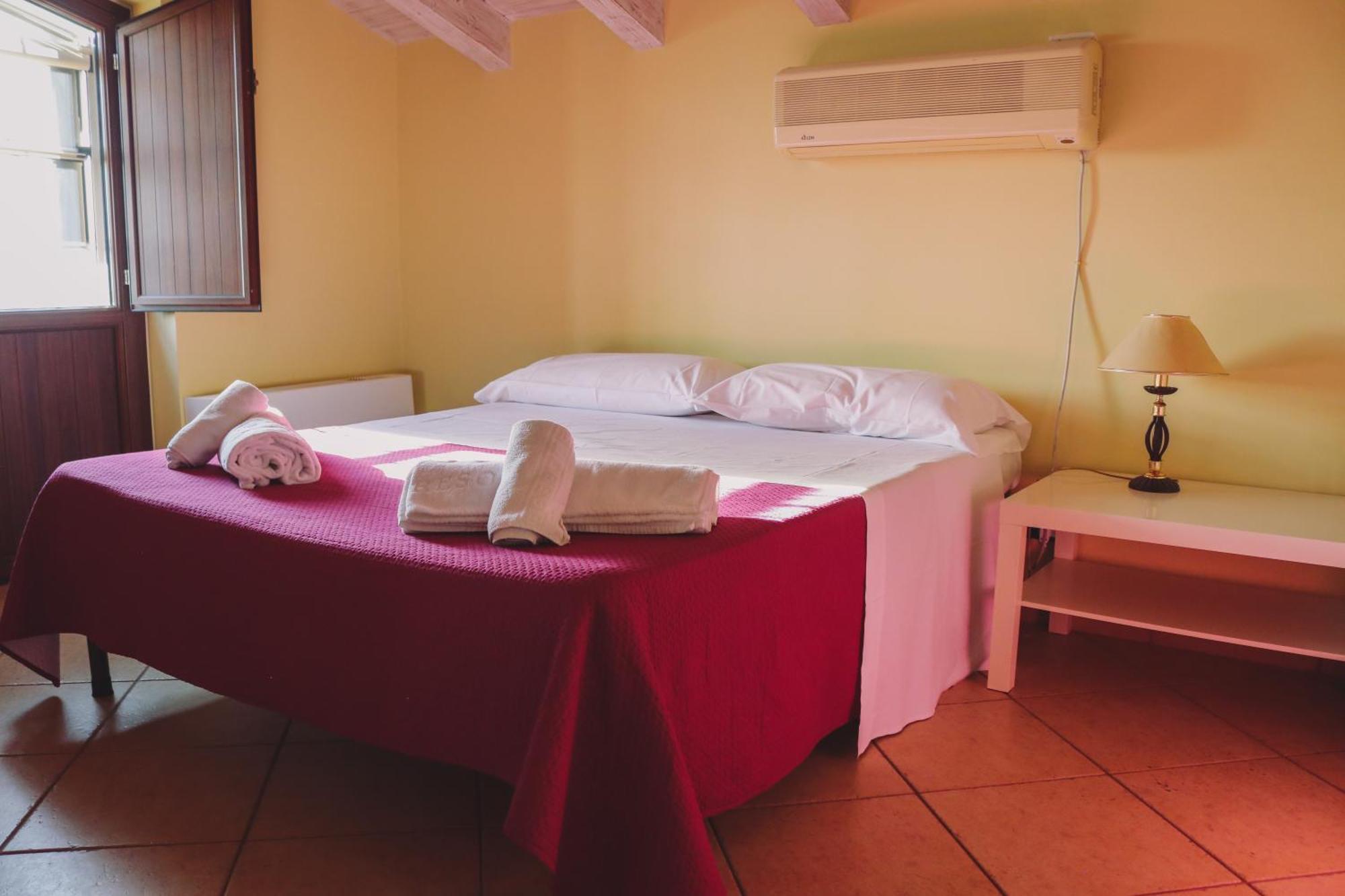 Ranch Simeto Hotel ปาแตร์โน ภายนอก รูปภาพ